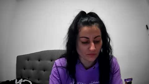 Snapshot of mikyloveu chatting on March 4, 4:02 pm Mikyloveu online show from March 4, 4:02 pm