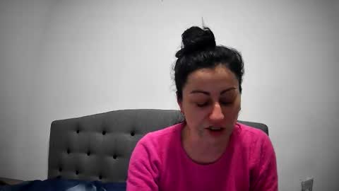 Snapshot of mikyloveu chatting on March 20, 4:12 pm Mikyloveu online show from March 20, 4:12 pm