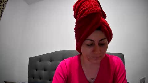 Snapshot of mikyloveu chatting on March 21, 3:48 pm Mikyloveu online show from March 21, 3:48 pm