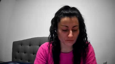 Snapshot of mikyloveu chatting on March 27, 4:40 pm Mikyloveu online show from March 27, 4:40 pm