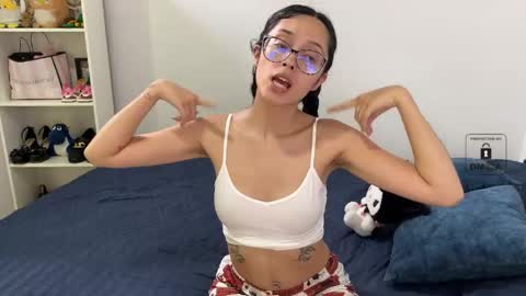 Mila and albert online show from April 22, 8:21 pm