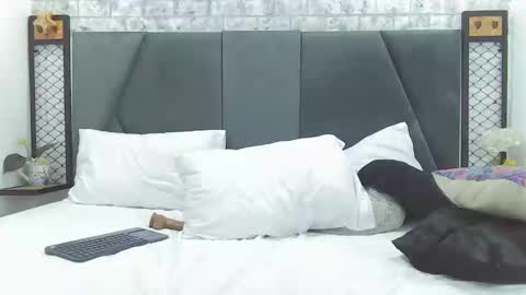 mila_adamss online show from February 12, 5:26 pm