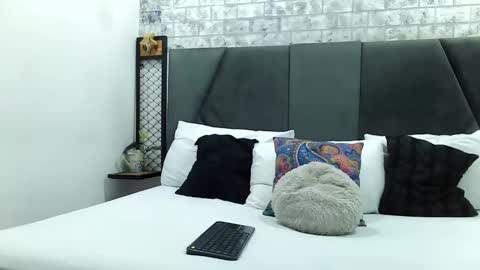 mila_adamss online show from February 19, 11:06 am