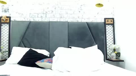 Snapshot of mila_adamss chatting on February 23, 2:25 pm mila_adamss online show from February 23, 2:25 pm