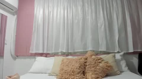 mila_adamss online show from February 12, 10:32 am