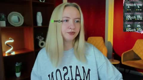 mila_glow online show from May 19, 6:47 pm