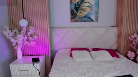 mila_hank online show from May 7, 2:55 pm