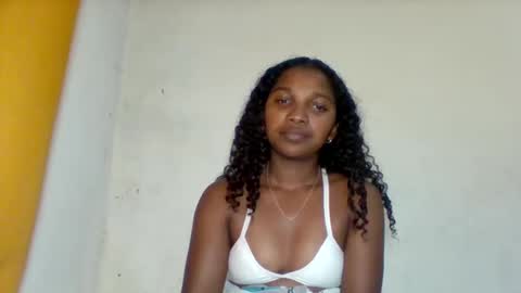 mila_lunah online show from April 26, 6:27 pm