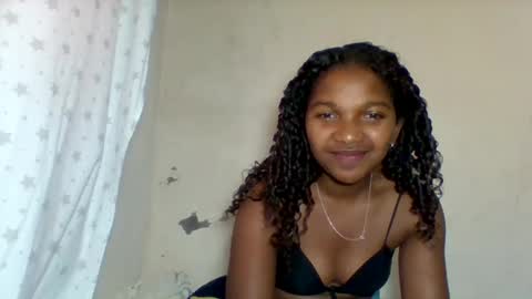 mila_lunah online show from May 3, 9:48 am