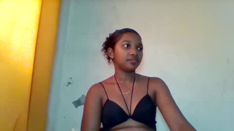 mila_lunah online show from May 10, 5:01 am