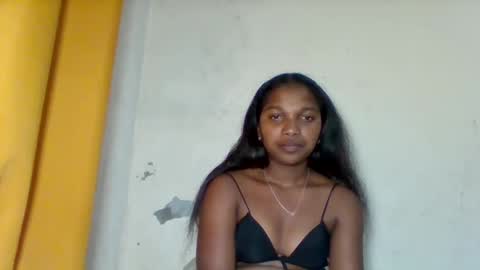 mila_lunah online show from May 10, 5:07 pm