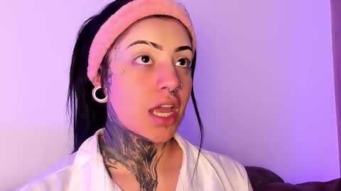     online show from October 18, 3:20 am