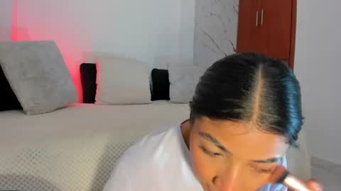 Snapshot of mila_rose1 chatting on June 17, 12:57 am martina online show from June 17, 12:57 am