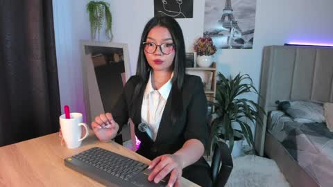 Mila online show from May 19, 10:54 am