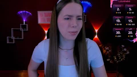 mila_sun__ online show from March 11, 8:42 am