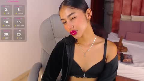 Snapshot of milaa_star chatting on September 18, 3:52 am milaa_star online show from September 18, 3:52 am