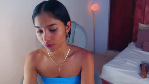 Snapshot of milaa_star chatting on September 23, 4:04 am milaa_star online show from September 23, 4:04 am