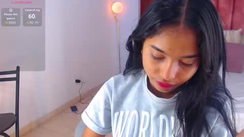 Snapshot of milaa_star chatting on September 25, 4:05 am milaa_star online show from September 25, 4:05 am