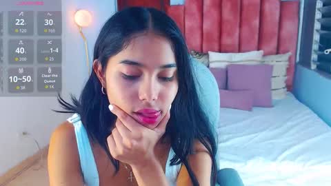 Snapshot of milaa_star chatting on October 15, 3:28 am milaa_star online show from October 15, 3:28 am