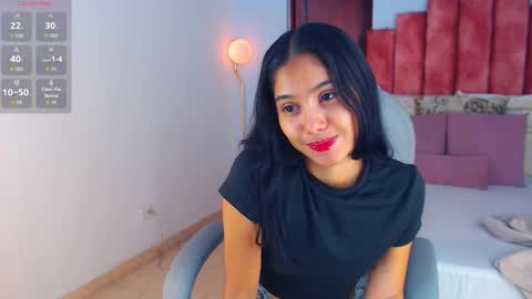 Snapshot of milaa_star chatting on October 18, 4:04 am milaa_star online show from October 18, 4:04 am