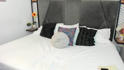 mila online show from January 9, 11:24 am