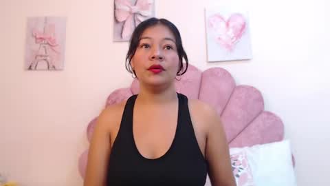 Snapshot of milaaadams chatting on July 12, 11:23 am mila online show from July 12, 11:23 am