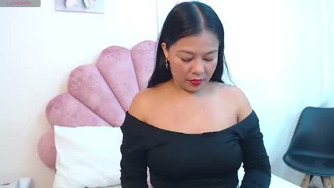 Snapshot of milaaadams chatting on July 23, 11:08 am mila online show from July 23, 11:08 am