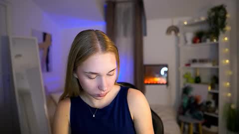 MilaBunny1 online show from February 4, 9:26 am