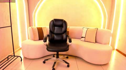 Mila online show from October 14, 2:12 am