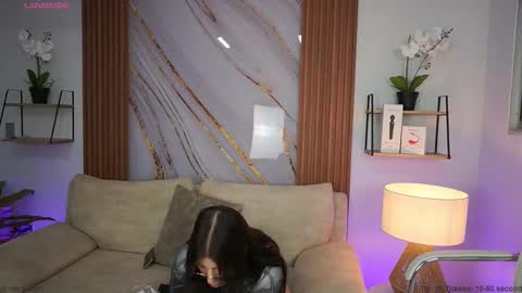 Snapshot of milacrave chatting on September 30, 11:37 am milacrave online show from September 30, 11:37 am