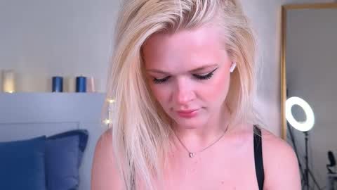 Miss Cutie online show from March 6, 4:31 am