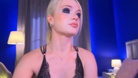 Miss Cutie online show from April 2, 4:21 am