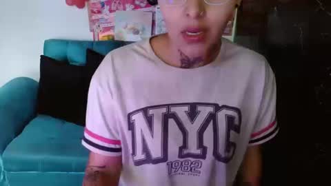 Snapshot of milafuckass chatting on September 19, 1:34 pm milafuckass online show from September 19, 1:34 pm