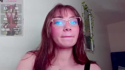 Snapshot of milafyre chatting on December 18, 12:11 pm valery online show from December 18, 12:11 pm