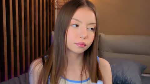 Mila online show from May 8, 3:06 pm