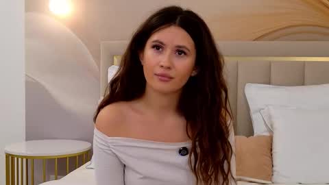 milaleoneli online show from September 30, 3:39 pm