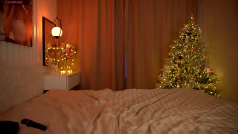 Mila online show from January 8, 2:36 am