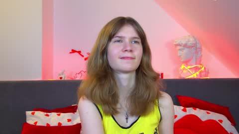 Snapshot of milamaelis chatting on March 11, 6:36 pm Mila online show from March 11, 6:36 pm