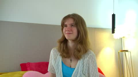 Snapshot of milamaelis chatting on March 26, 6:24 pm Mila online show from March 26, 6:24 pm