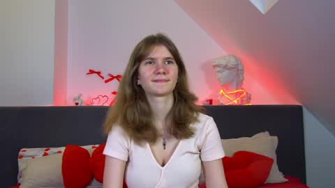 Snapshot of milamaelis chatting on April 1, 6:27 pm Mila online show from April 1, 6:27 pm