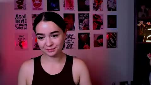 Snapshot of milamiuuu chatting on July 22, 7:38 pm milamiuuu online show from July 22, 7:38 pm