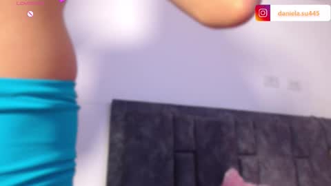 Snapshot of milan_delrey chatting on January 10, 11:23 am Sweet Milan online show from January 10, 11:23 am