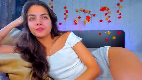 Snapshot of milana_crystal_ chatting on October 27, 8:07 am Milana online show from October 27, 8:07 am