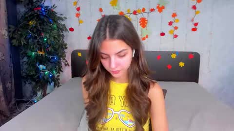 Snapshot of milana_crystal_ chatting on November 10, 8:13 am Milana online show from November 10, 8:13 am