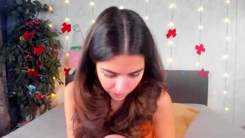 Snapshot of milana_crystal_ chatting on January 13, 8:08 am Milana online show from January 13, 8:08 am