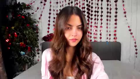 Snapshot of milana_crystal_ chatting on February 13, 8:10 am Milana online show from February 13, 8:10 am