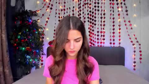 Snapshot of milana_crystal_ chatting on February 19, 8:21 am Milana online show from February 19, 8:21 am