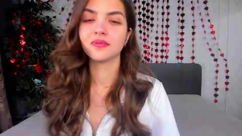 Snapshot of milana_crystal_ chatting on February 20, 8:16 am Milana online show from February 20, 8:16 am