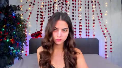 Snapshot of milana_crystal_ chatting on February 21, 8:15 am Milana online show from February 21, 8:15 am