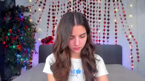Snapshot of milana_crystal_ chatting on February 24, 8:12 am Milana online show from February 24, 8:12 am